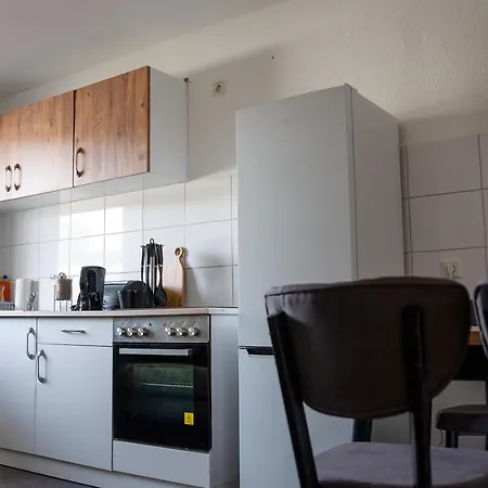 شقة Livemore24 - 4 In Wlan - Smart-tv - 24-7 Check-in Und Kueche